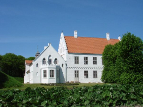 Отель Nørre Vosborg  Вемб